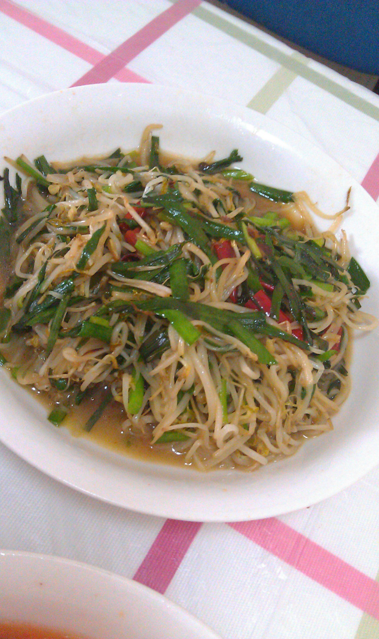 韭菜炒豆芽