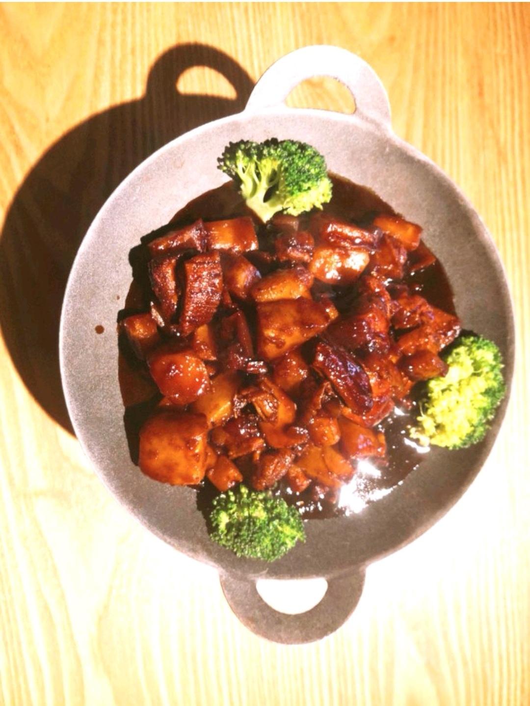 不焯水不放油的家常红烧肉