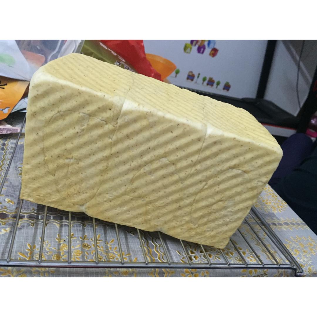 全麦黑芝麻吐司