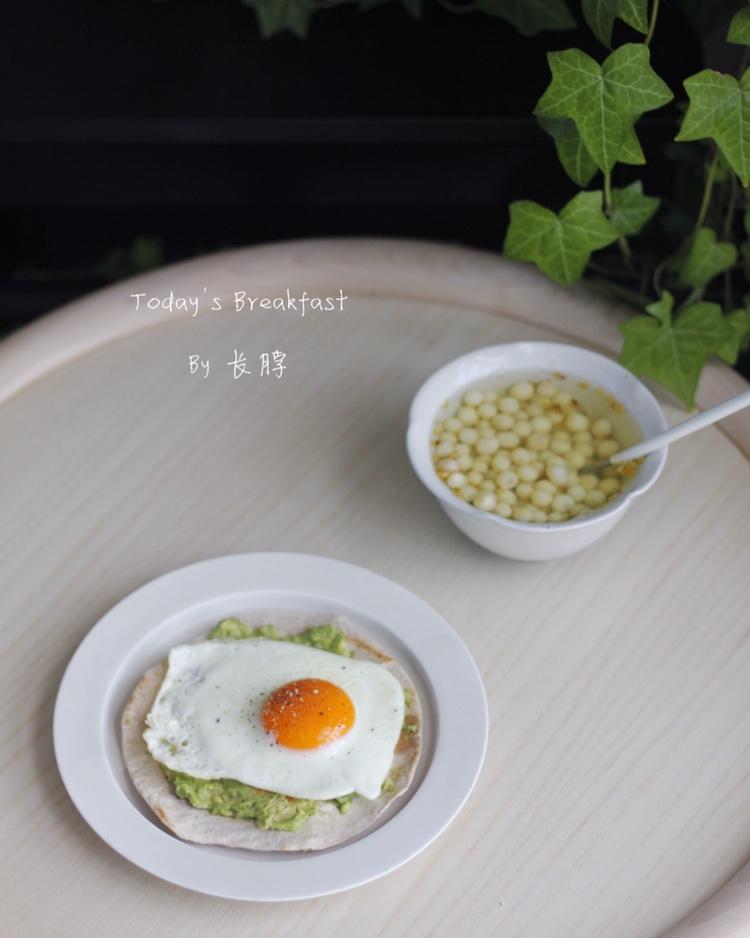 长脖，起床吃早饭