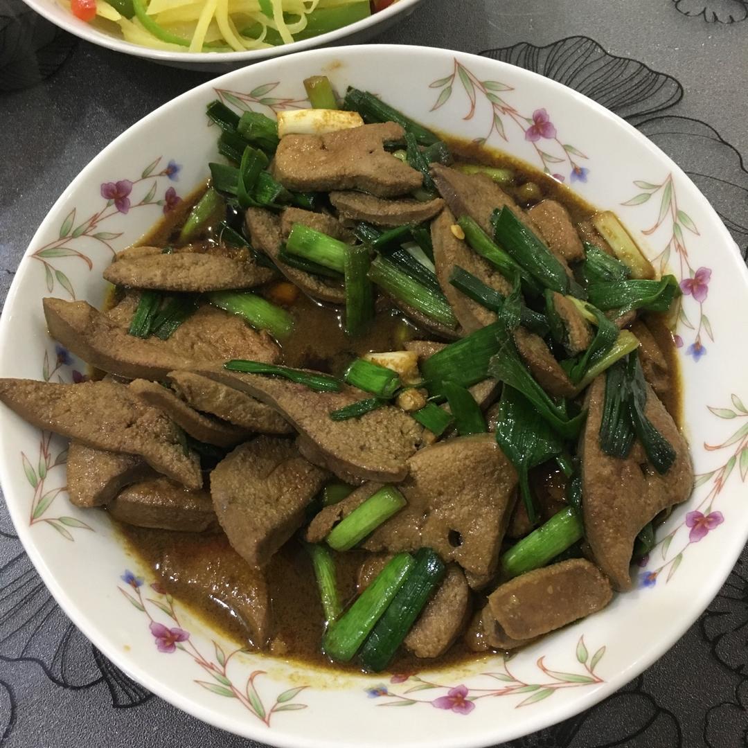 兰花草123-1做的大蒜炒猪肝