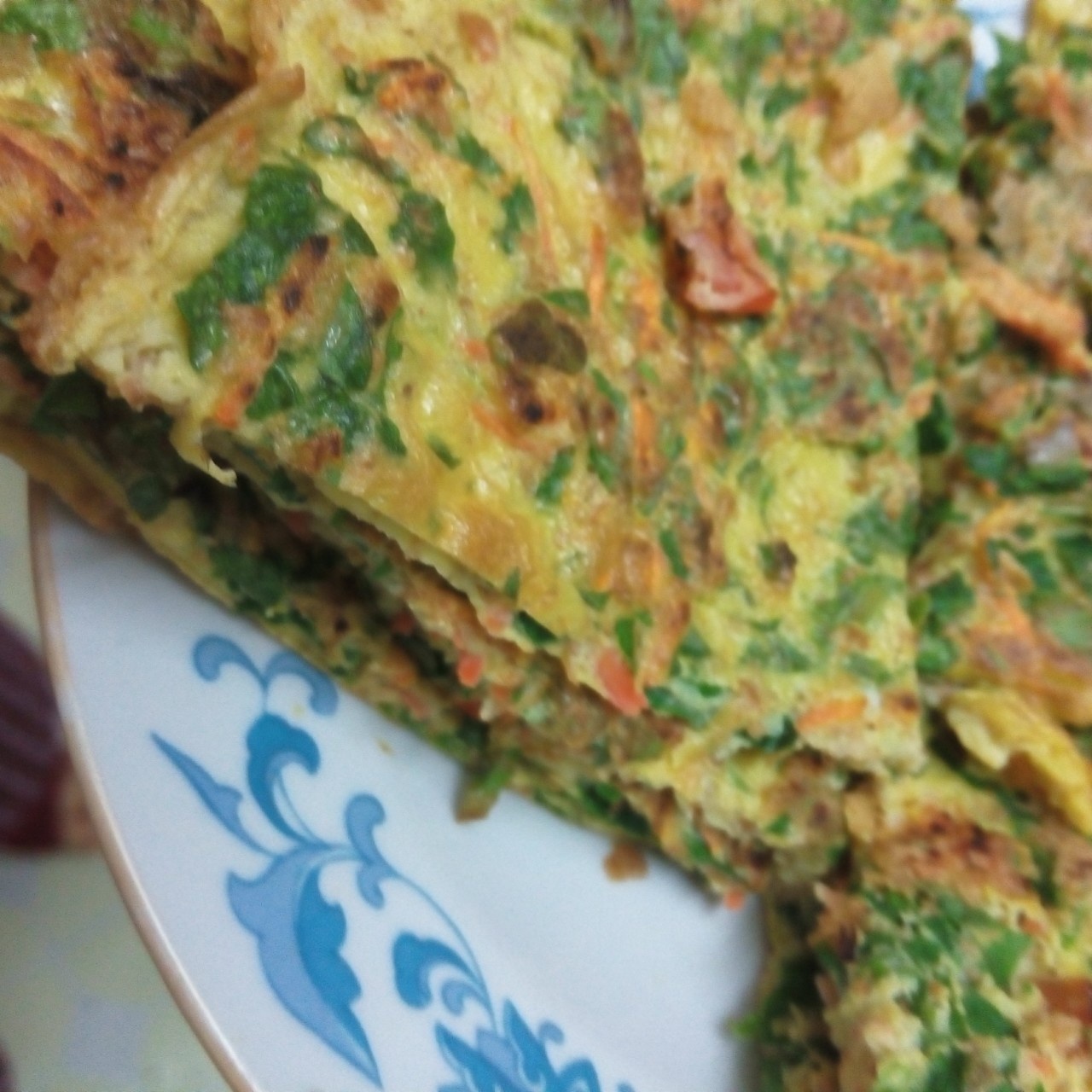 芹菜叶鸡蛋饼