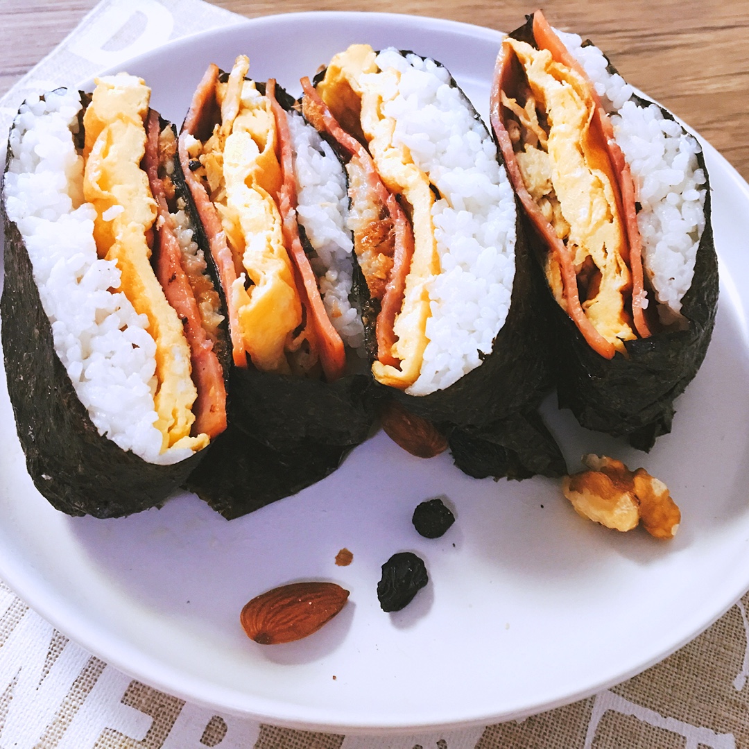 不用捏的饭团(おにぎらず)