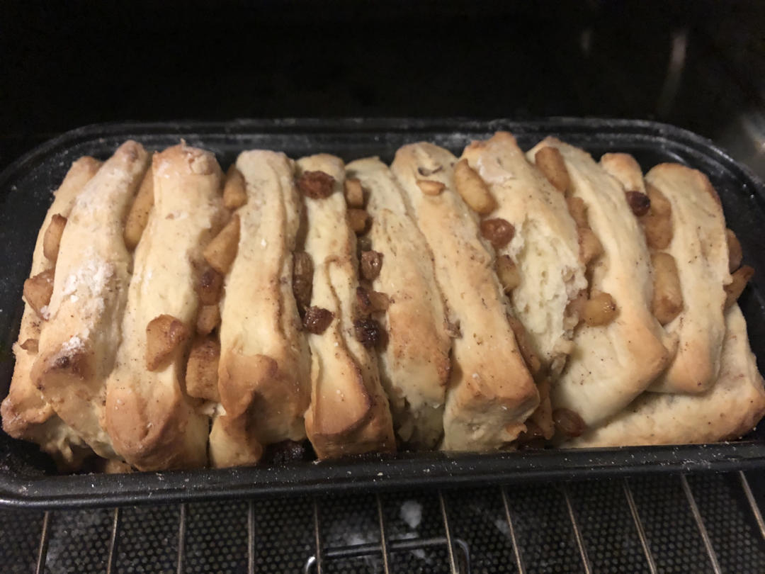 手撕苹果肉桂吐司（Pull Apart Bread）