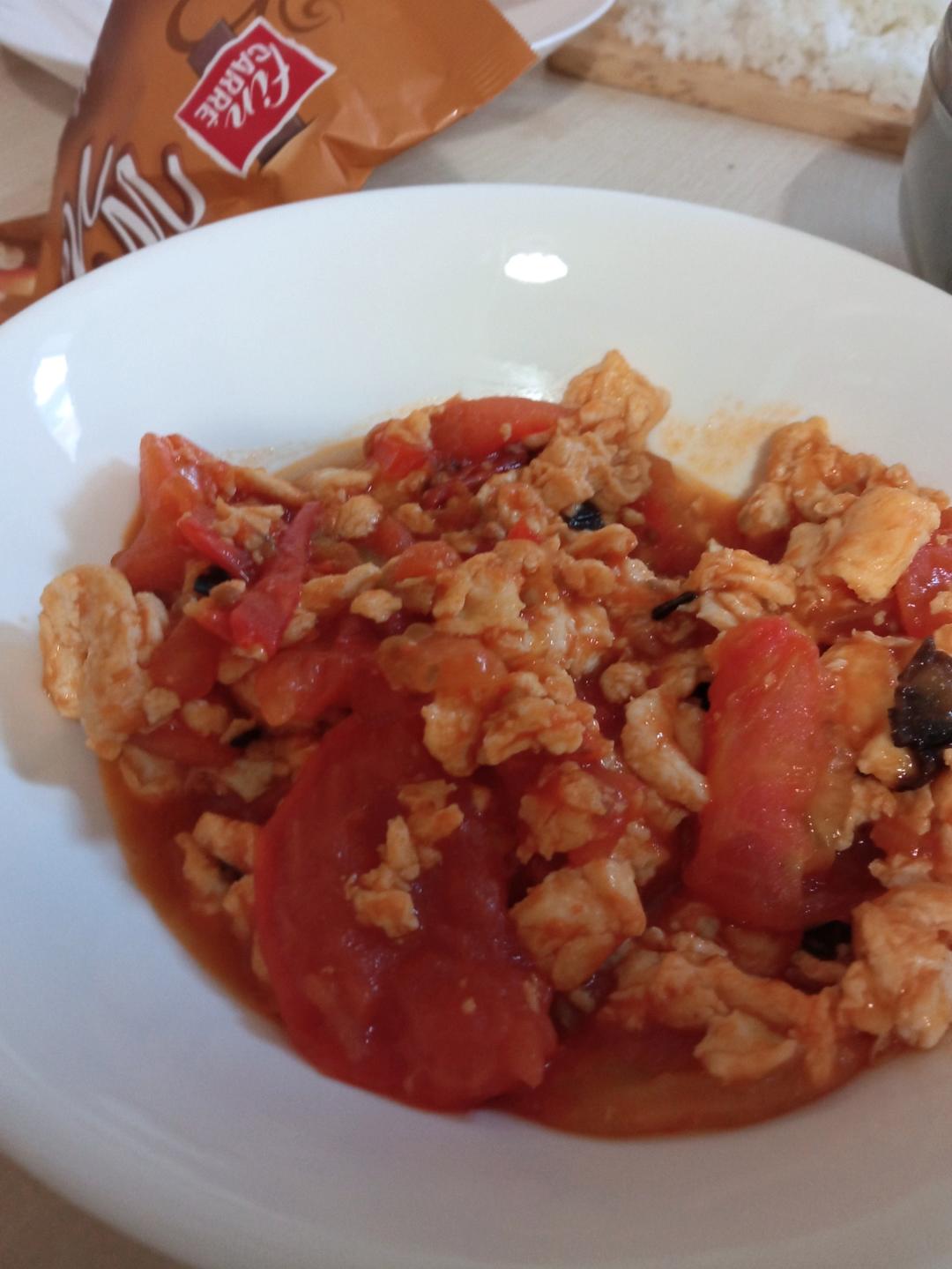 番茄炒鸡蛋（超浓的番茄味）