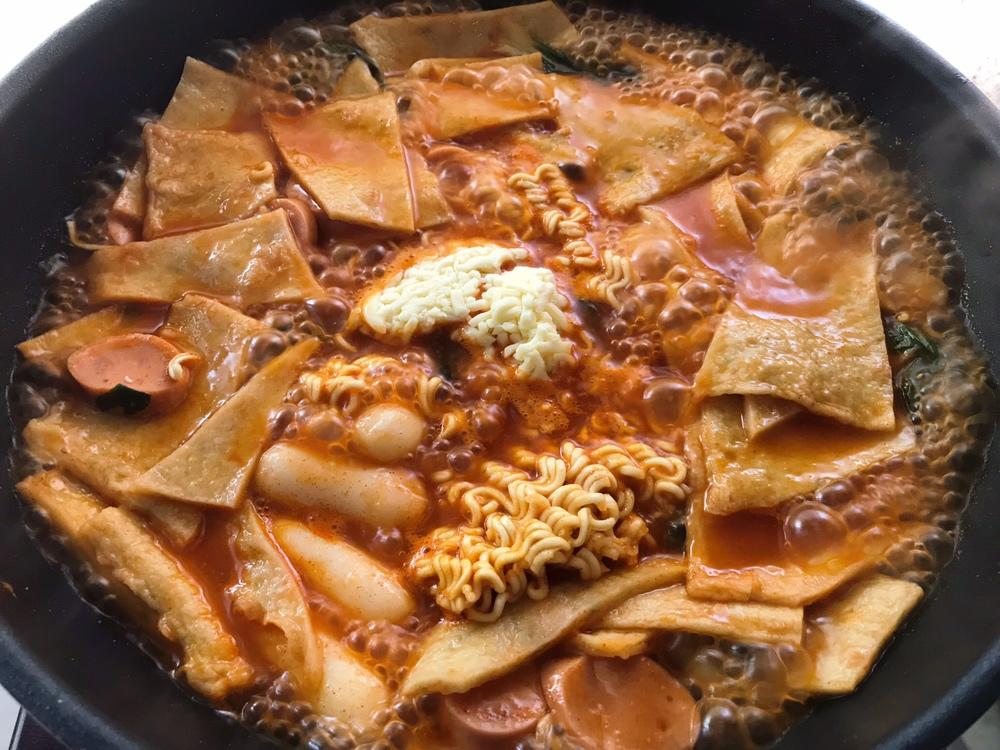 韩式芝士年糕拉面火锅