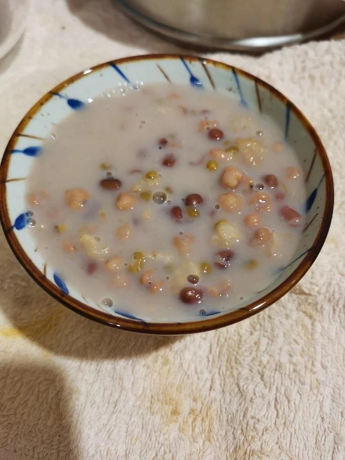 比奶茶还好喝100倍❗️喝两碗不够💥赤小豆薏仁米粥