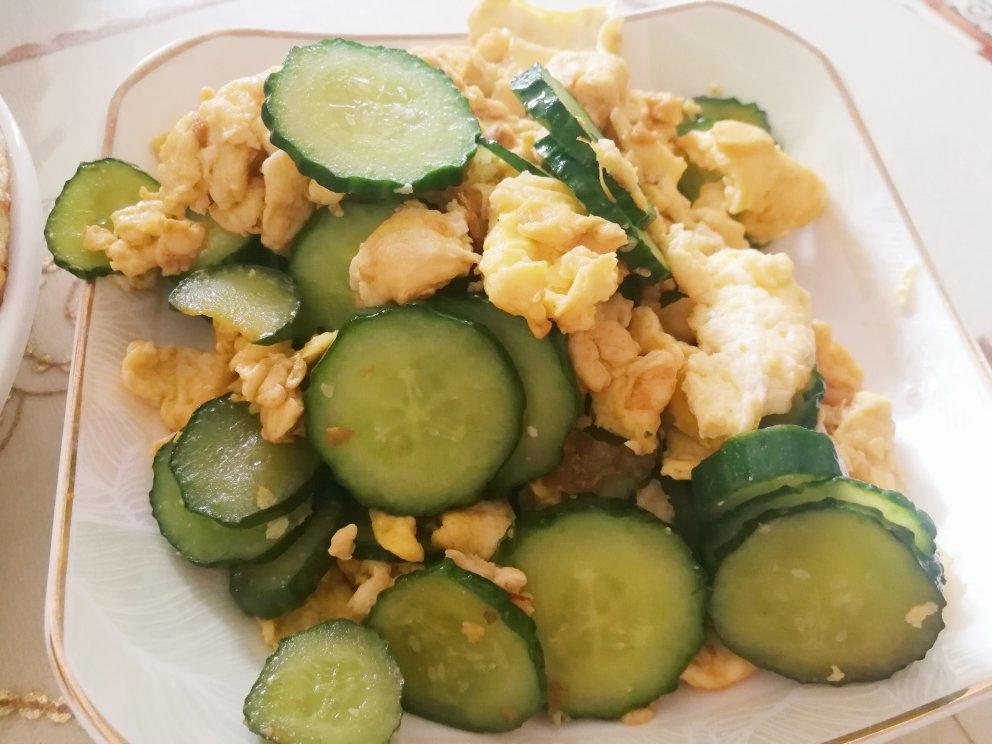 黄瓜炒鸡蛋