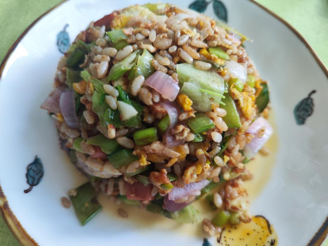 菜蔬蛋炒饭 宇宙无敌好吃‼️