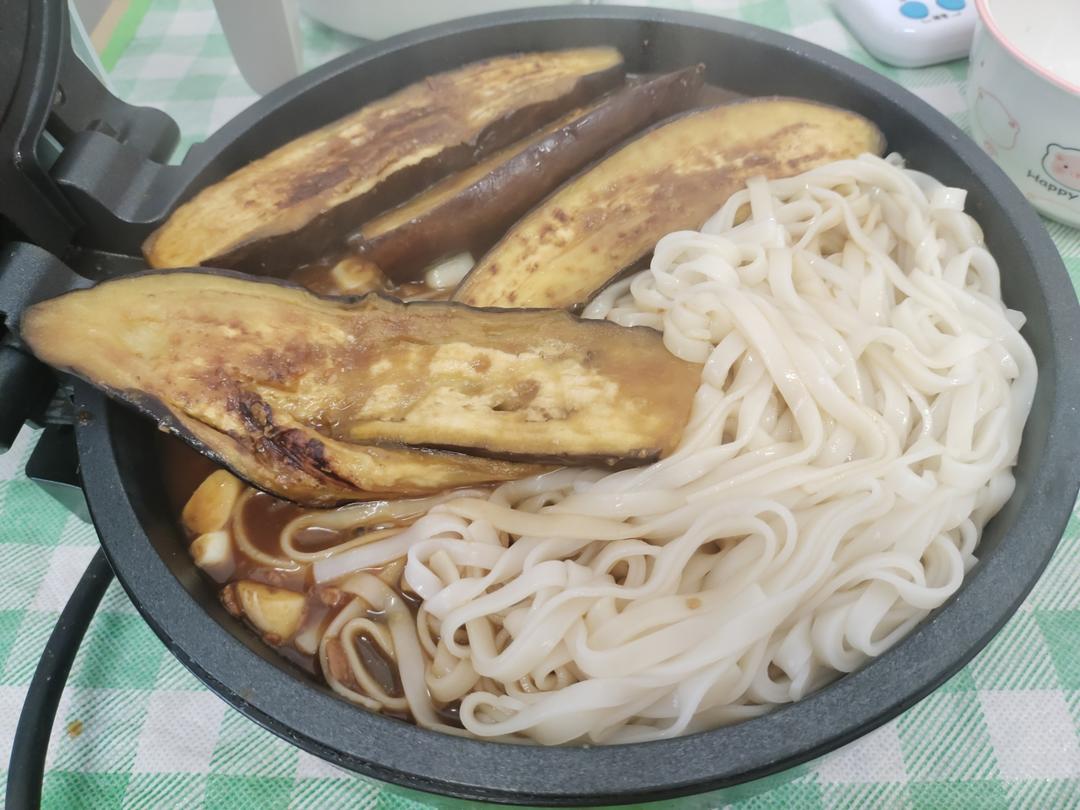 简单粗暴能干掉一盆米饭的酱茄子