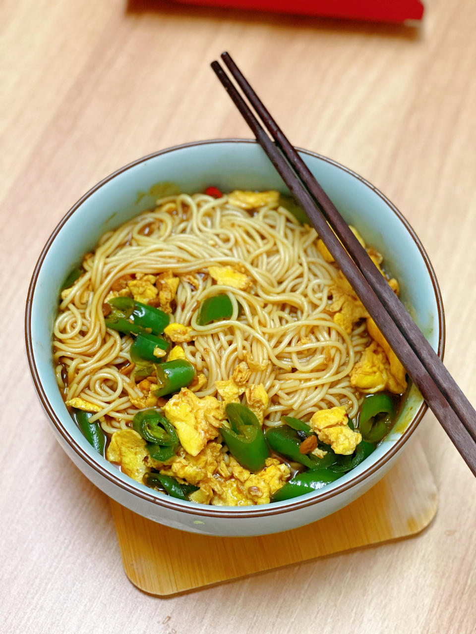 小lana做的好吃到尖叫的青椒鸡蛋酱拌面酱香浓郁入味