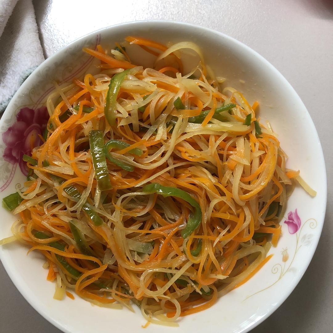 炒胡萝卜土豆丝