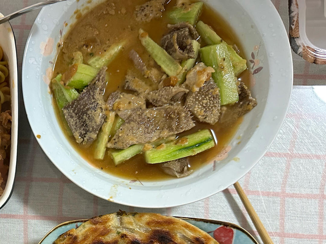 红油麻酱毛肚