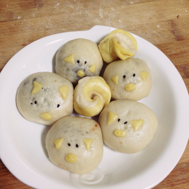 猫咪的眼泪做的可爱的小猪豆沙包