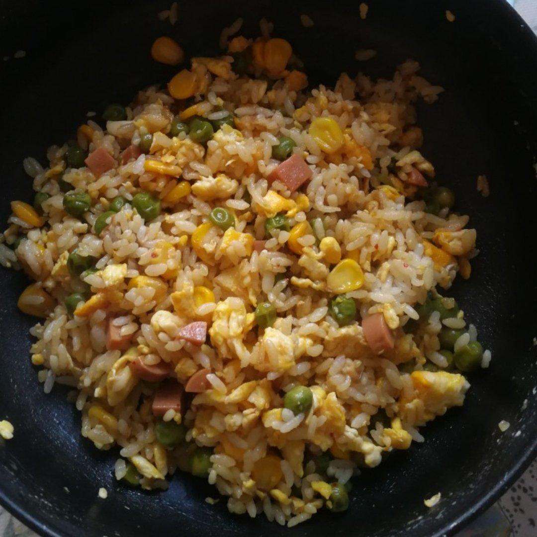 青豆玉米蛋炒饭