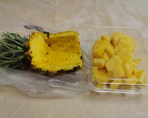 泰国风味菠萝炒饭的做法 步骤1