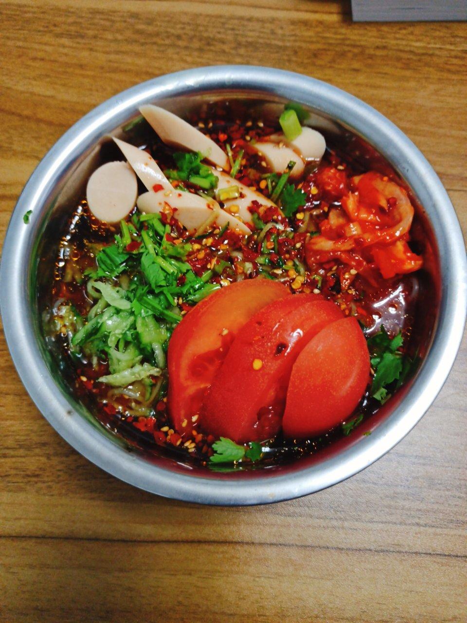 哆啦美艳做的东北咸口冷面爱到不能自已