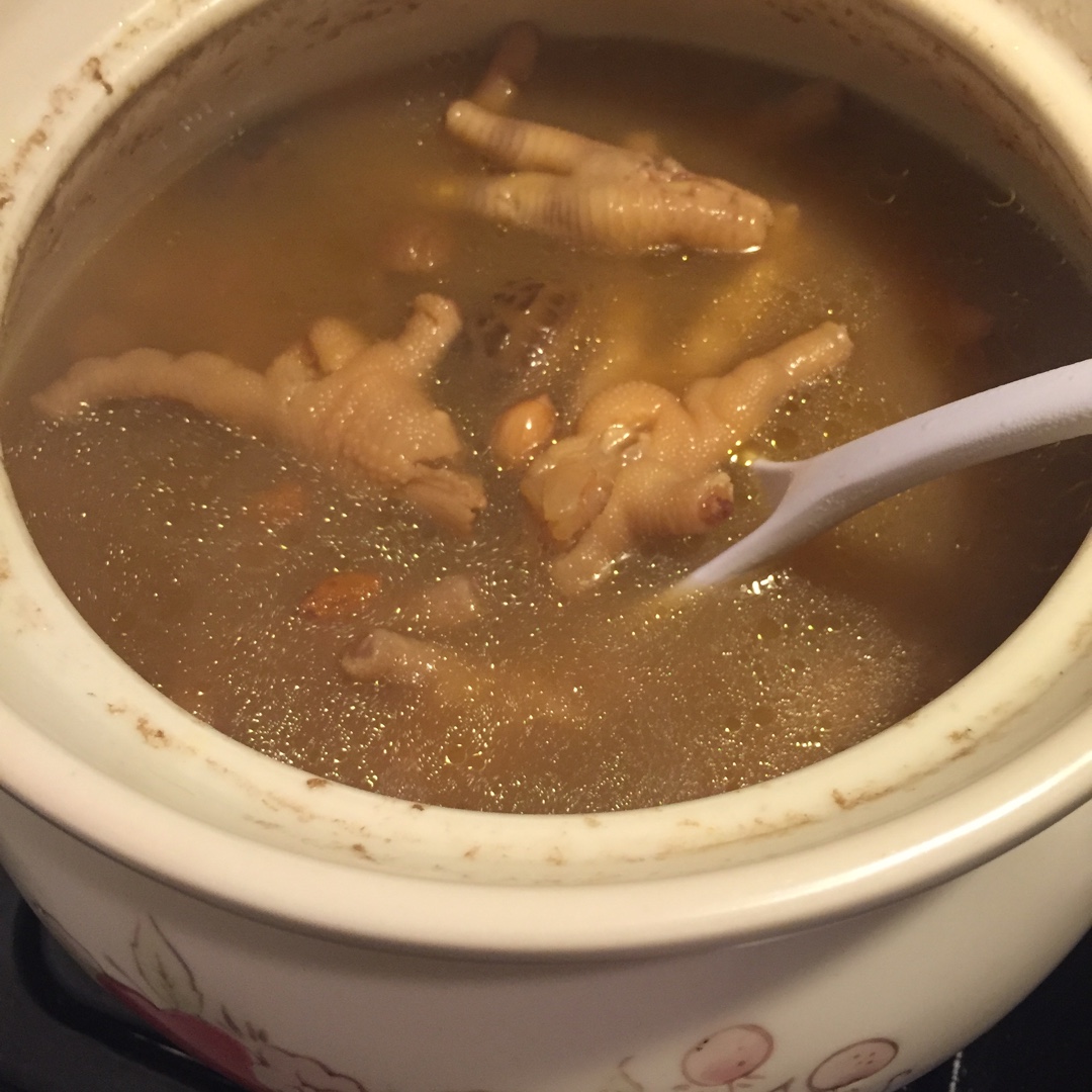 花生眉豆鸡脚汤