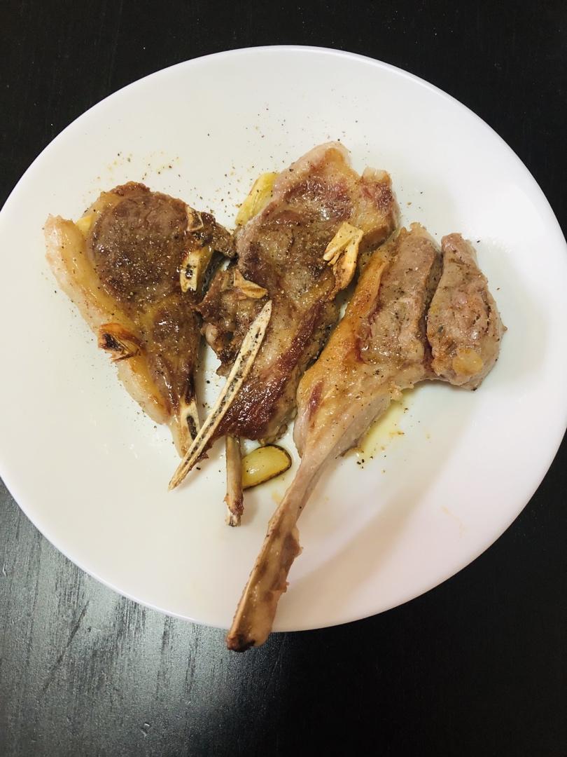 蒜香煎羊排