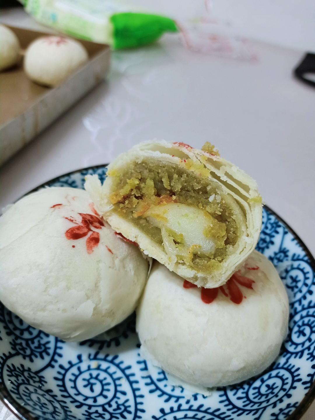 金沙板栗麻薯肉松酥皮月饼（霸王酥）