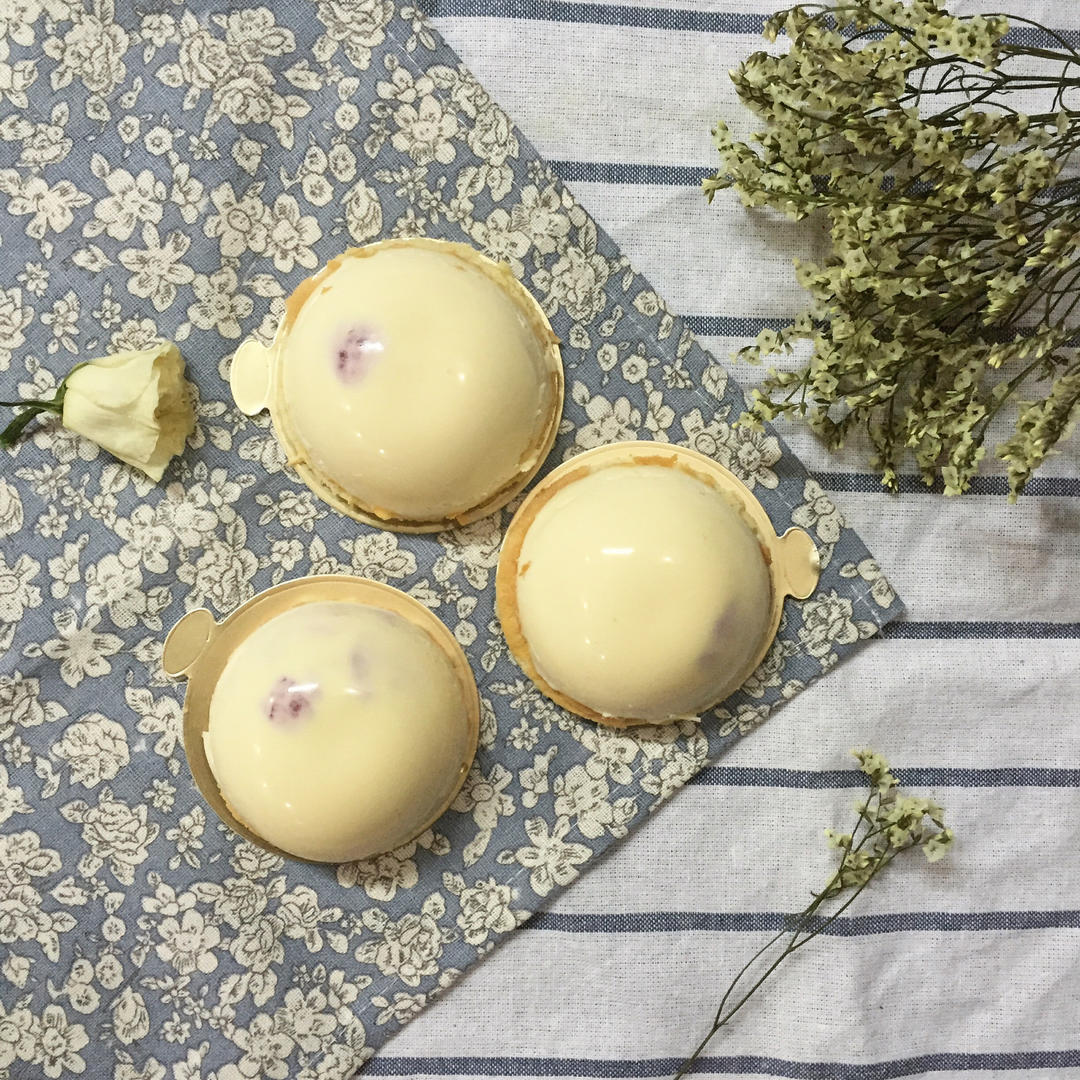 杏仁香草树莓蛋糕