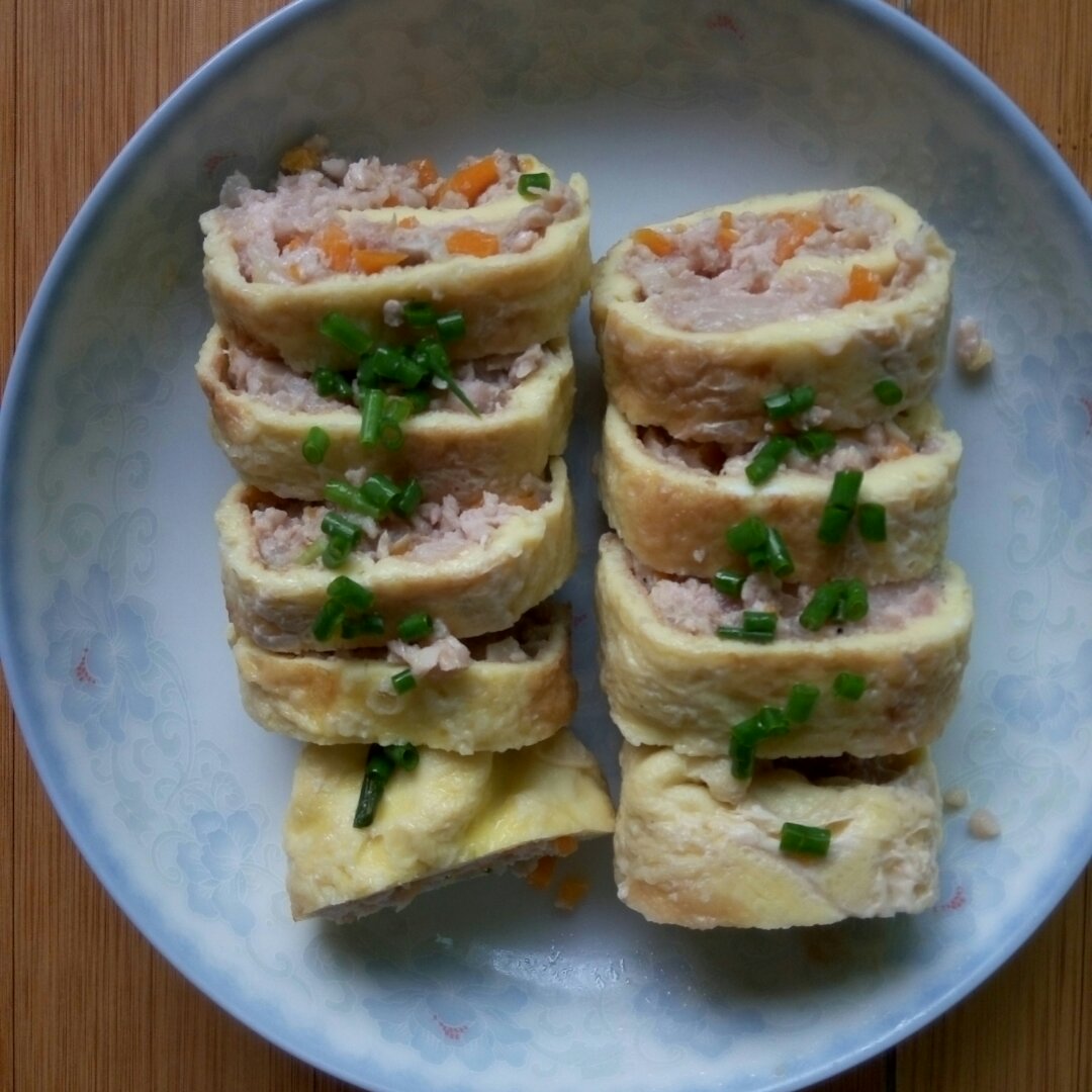 鸡蛋肉卷