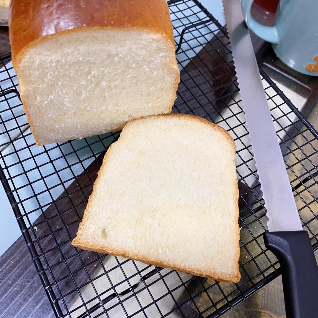 奶油吐司，鲜奶奶油嫩白吐司