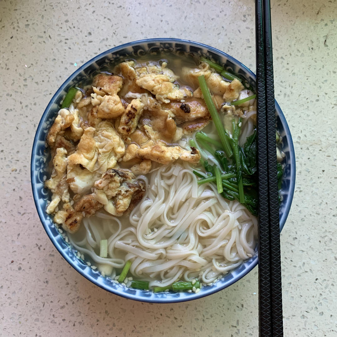 早餐🥣超快手清汤面｜简单又朴素～