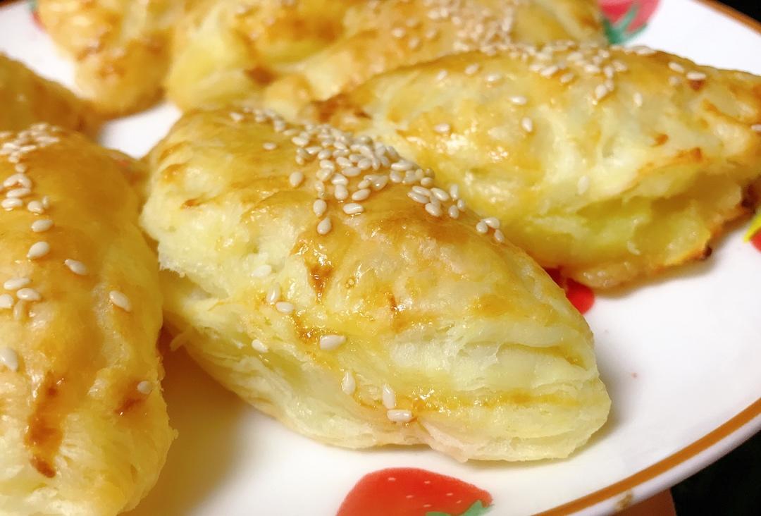 爆好吃的榴莲酥-自制酥皮|层层开酥|奶香十足