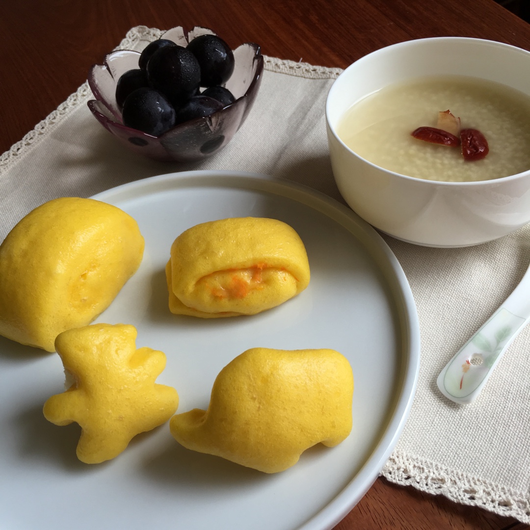 新手也可以--详解如何做出人见人爱、金黄的南瓜馒头