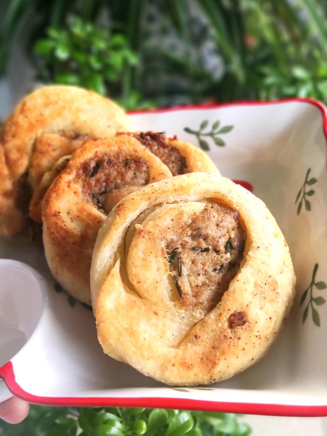 椒香肉馅，酥脆表皮的军屯锅盔