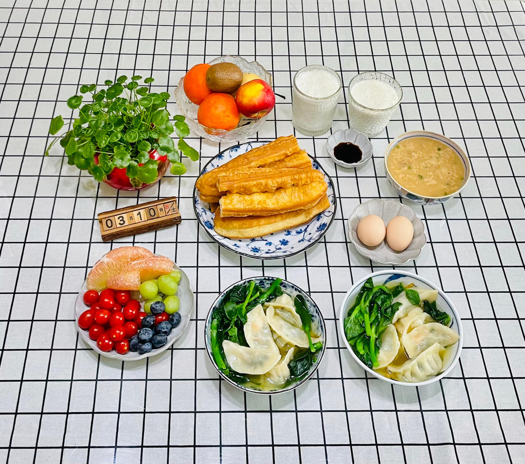 鲜掉眉毛的荠菜水饺（荠菜虾肉水饺）