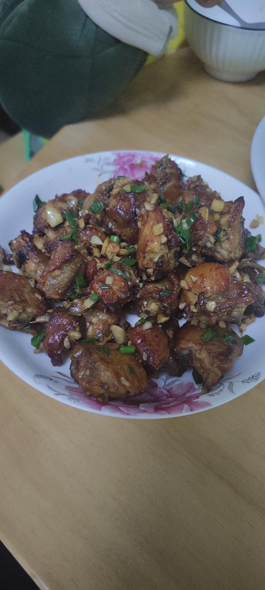 蒜香鸡翅｜孩子们的最爱