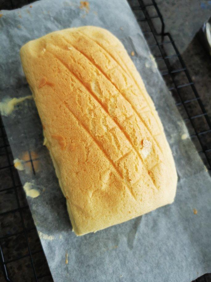 堪比柯基屁股
爆浆芝士🧀古早蛋糕