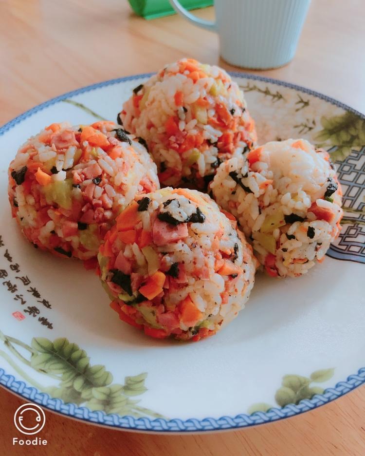 简易健康紫菜饭团