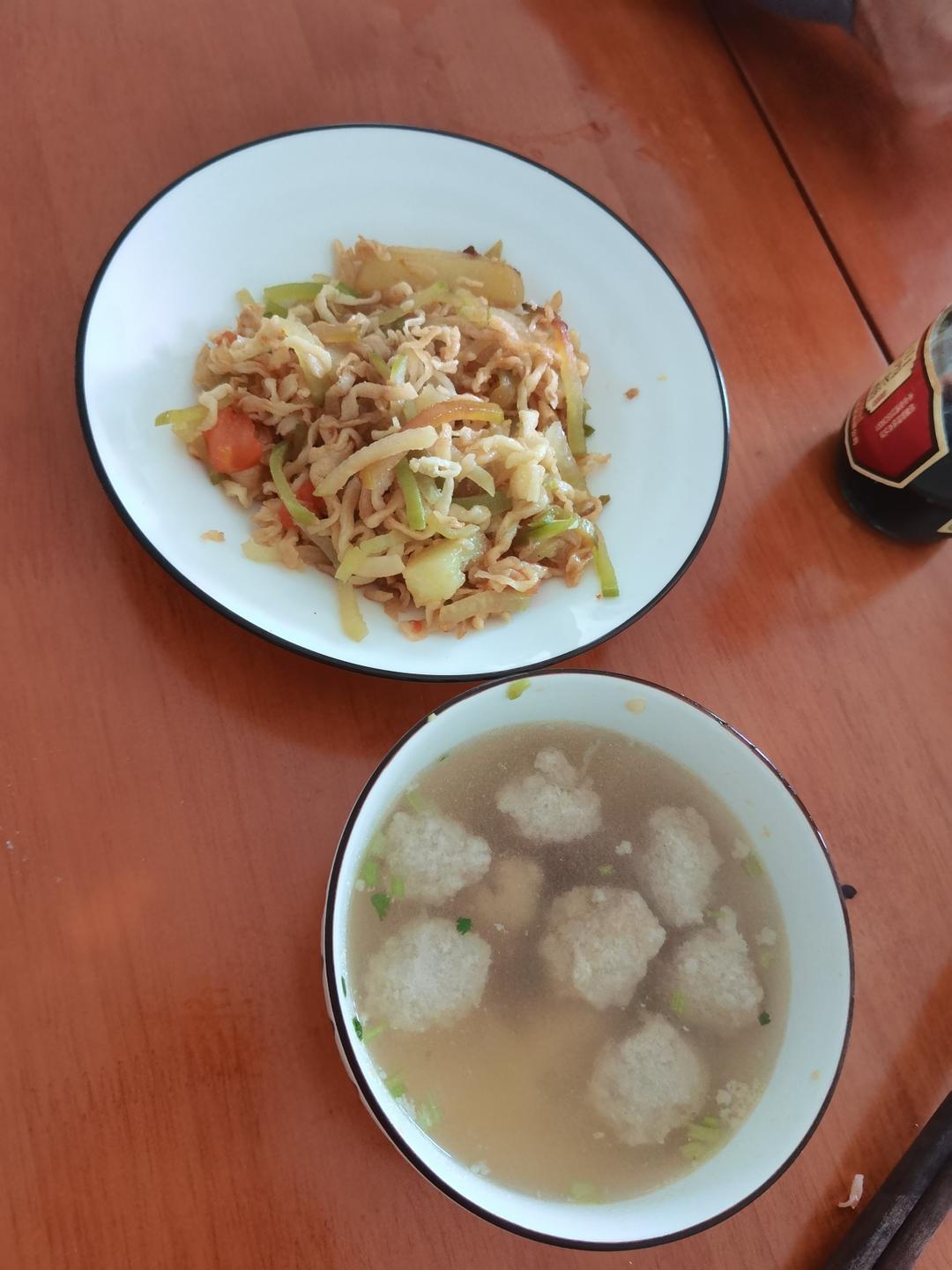 清汆丸子像我这样做不松不散 鲜嫩多汁