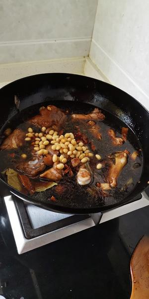 酥烂的黄豆玉米焖猪蹄的做法 步骤10