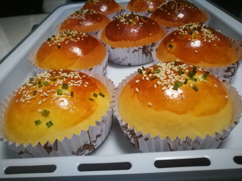 如棉花般松软的海苔肉松面包