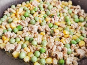 肉末内酯豆腐｜加了豌豆和糯玉米粒营养更丰富的做法 步骤4