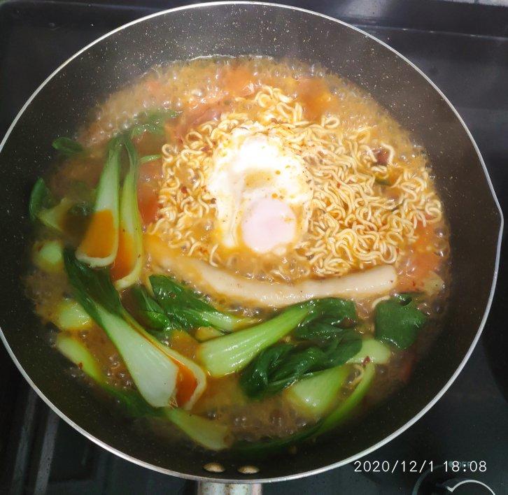 张云雷版煮泡面  好吃的西红柿煮方便面