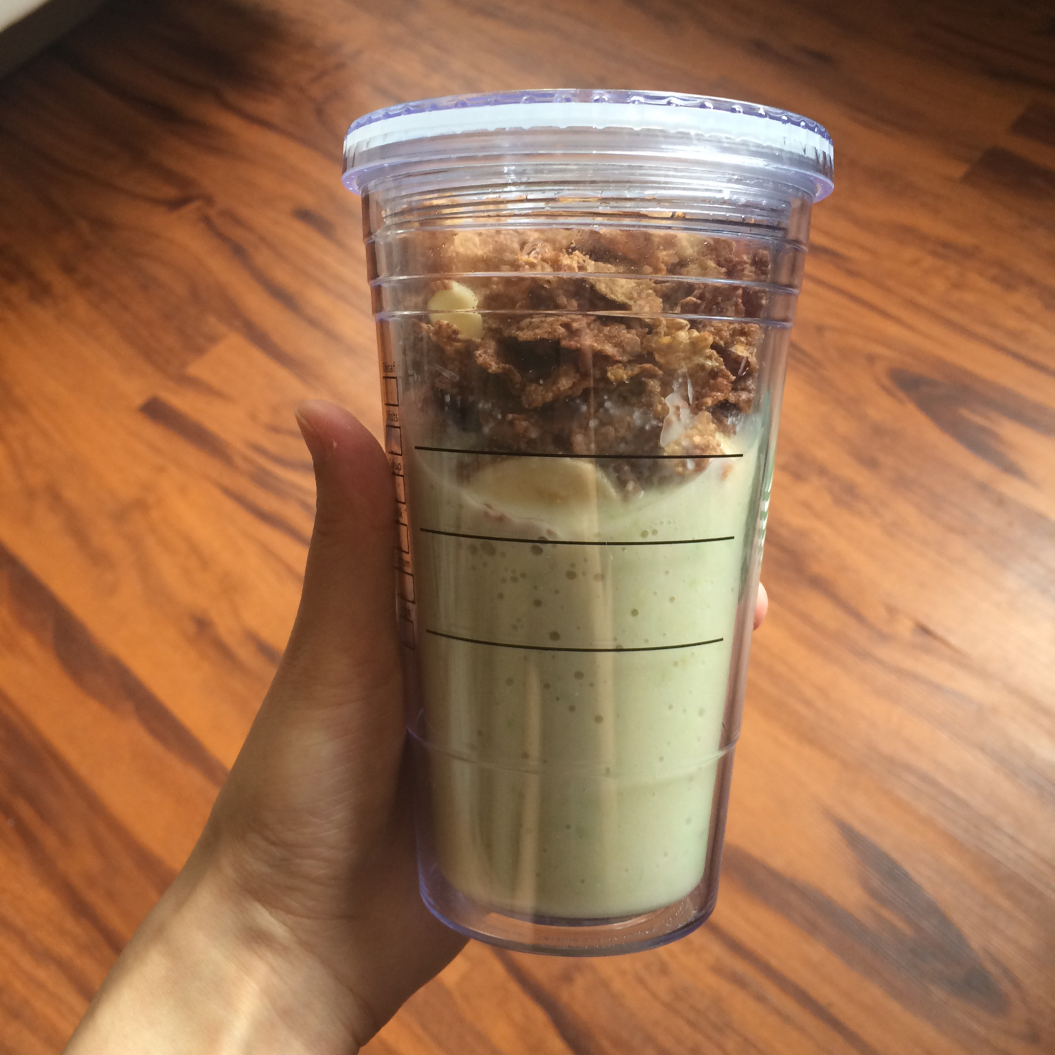 苹果牛油果奶昔