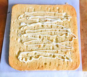 葱香肉松海苔面包卷的做法 步骤12