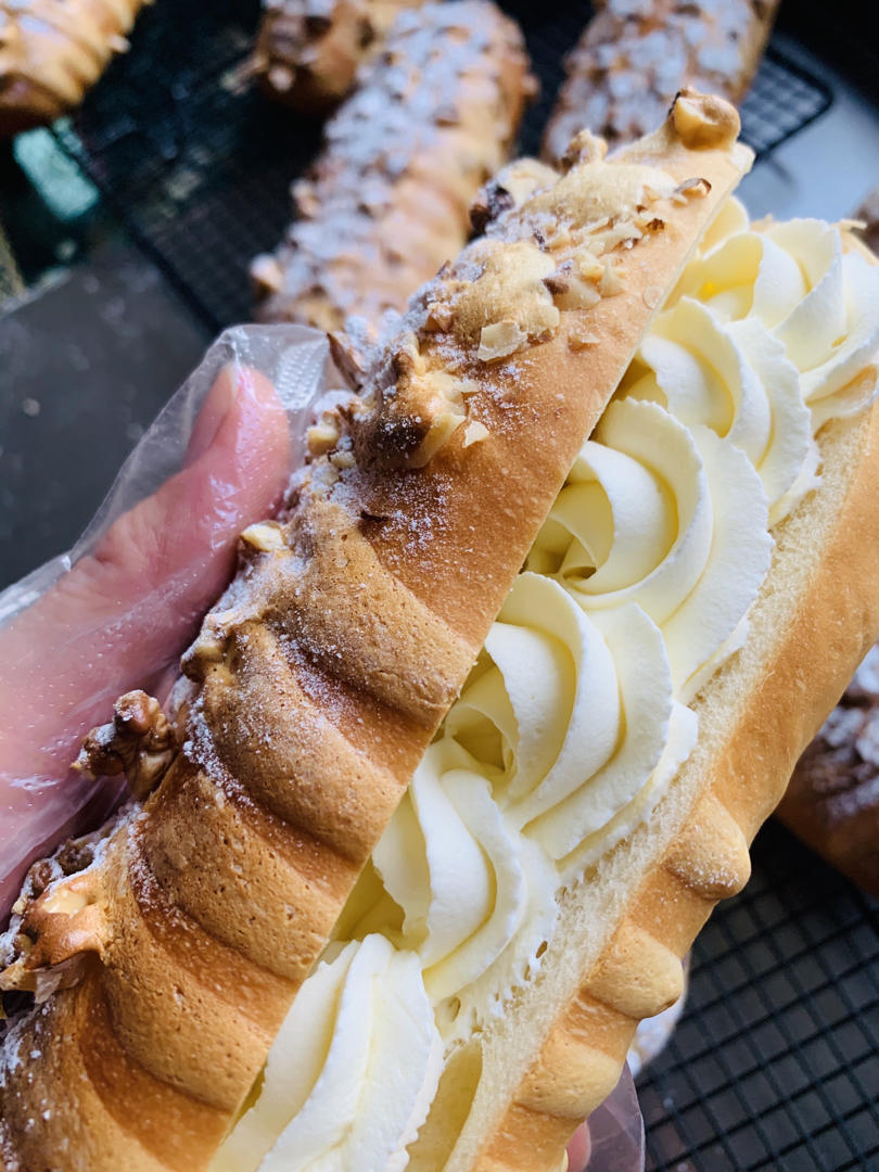 果酱灬做的脆皮核桃布里奥斯面包