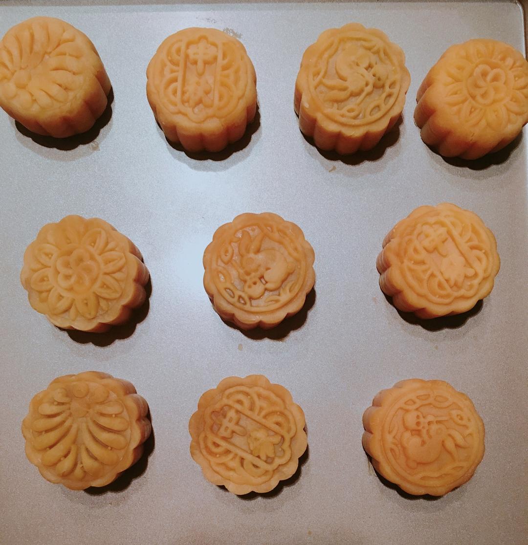 日式美颜桃山皮月饼