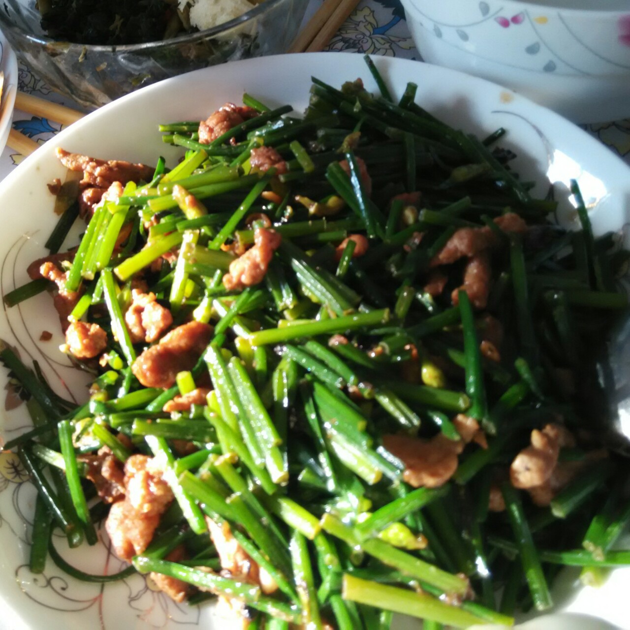 韭菜花小炒肉