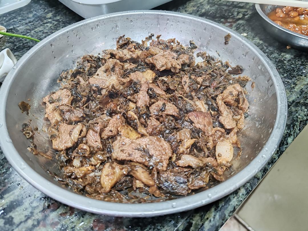 梅干菜炒肉沫