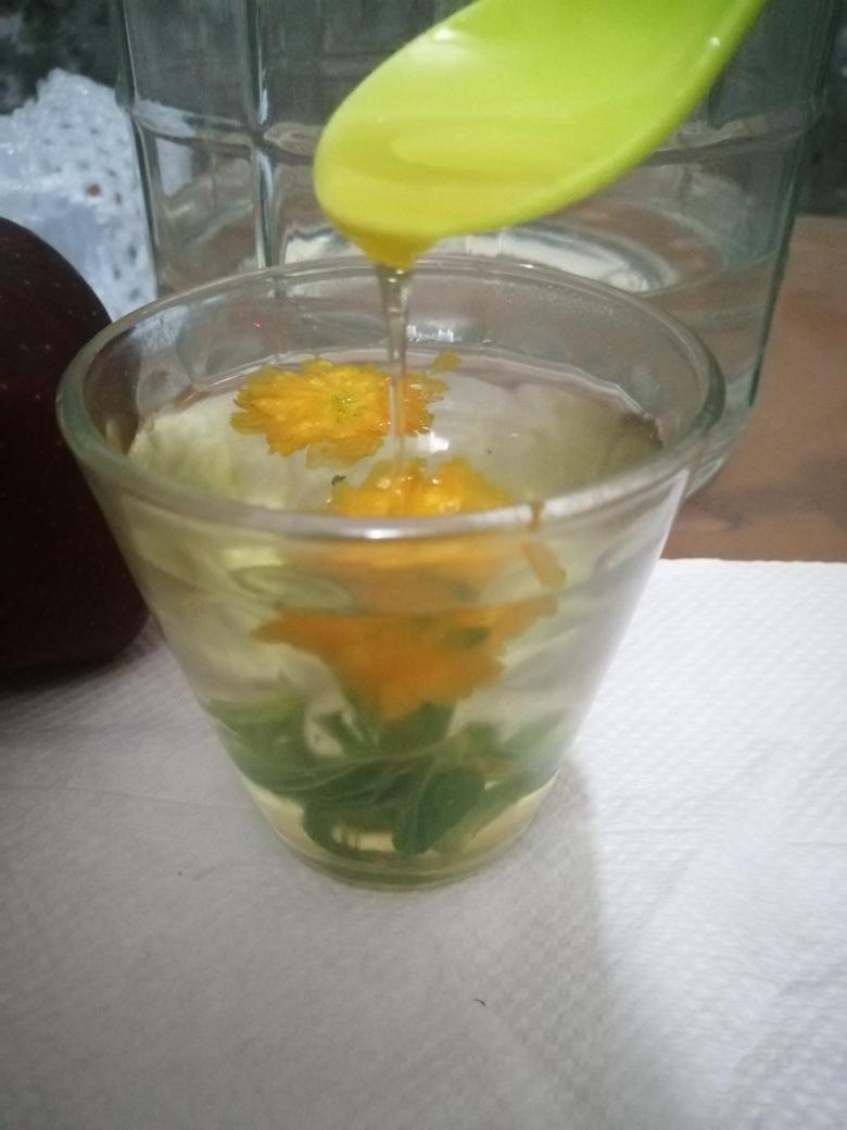 蜂蜜薄荷棣棠花茶的做法步骤图 怎么做好吃 别动我奶酪 下厨房