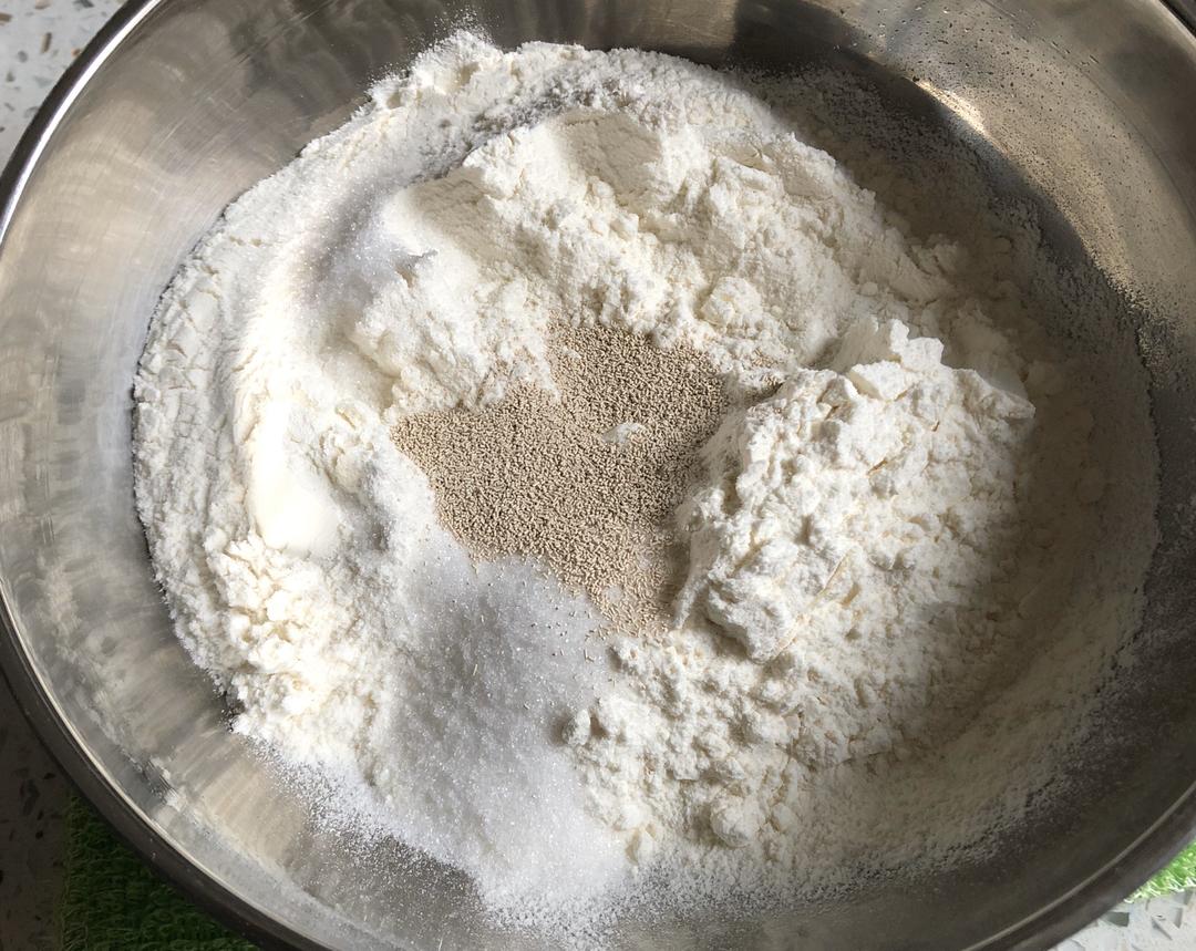 纯奶手撕吐司的做法 步骤1