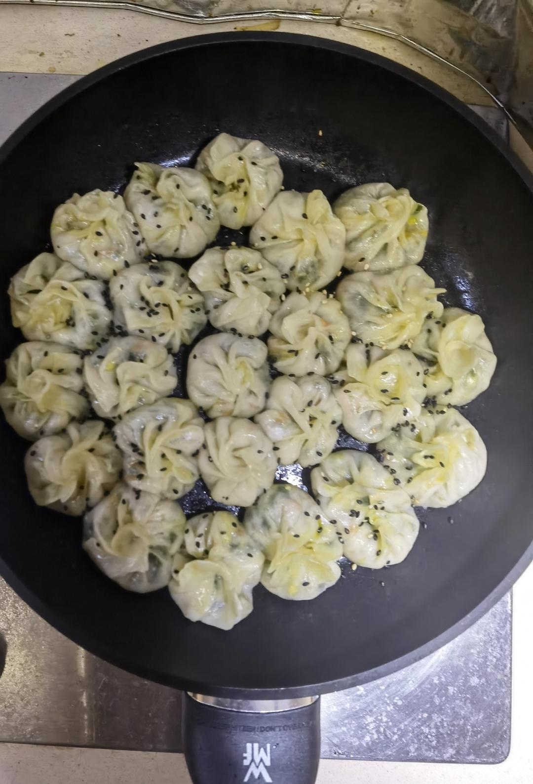 饺子皮版生煎包