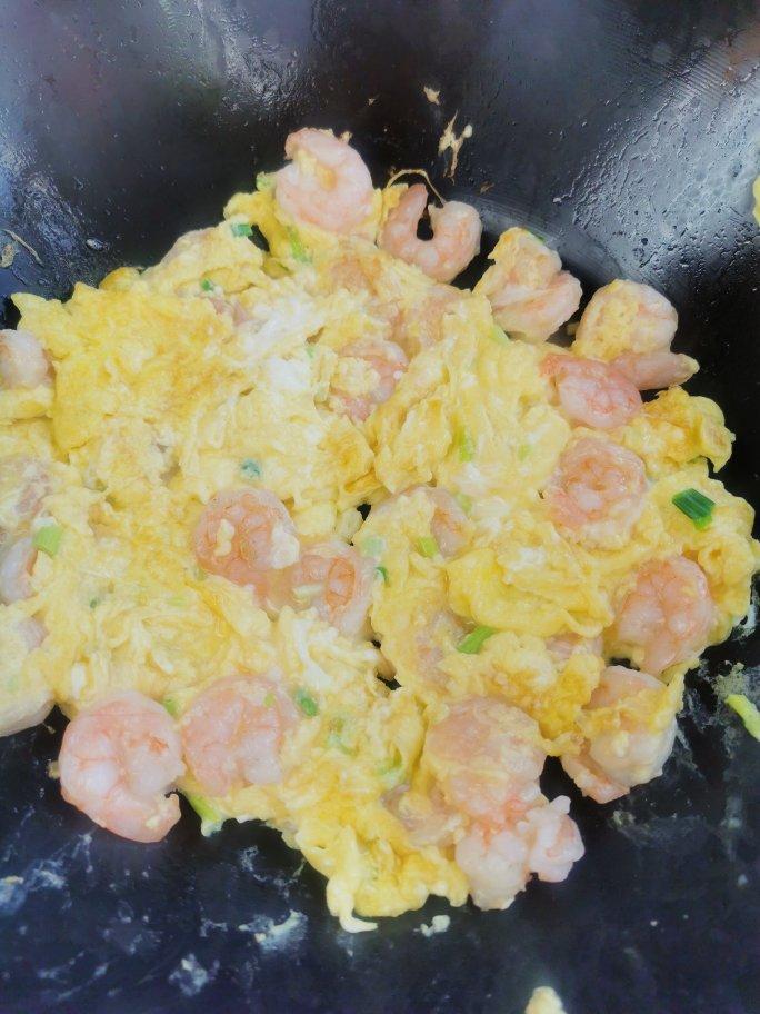 虾仁炒蛋